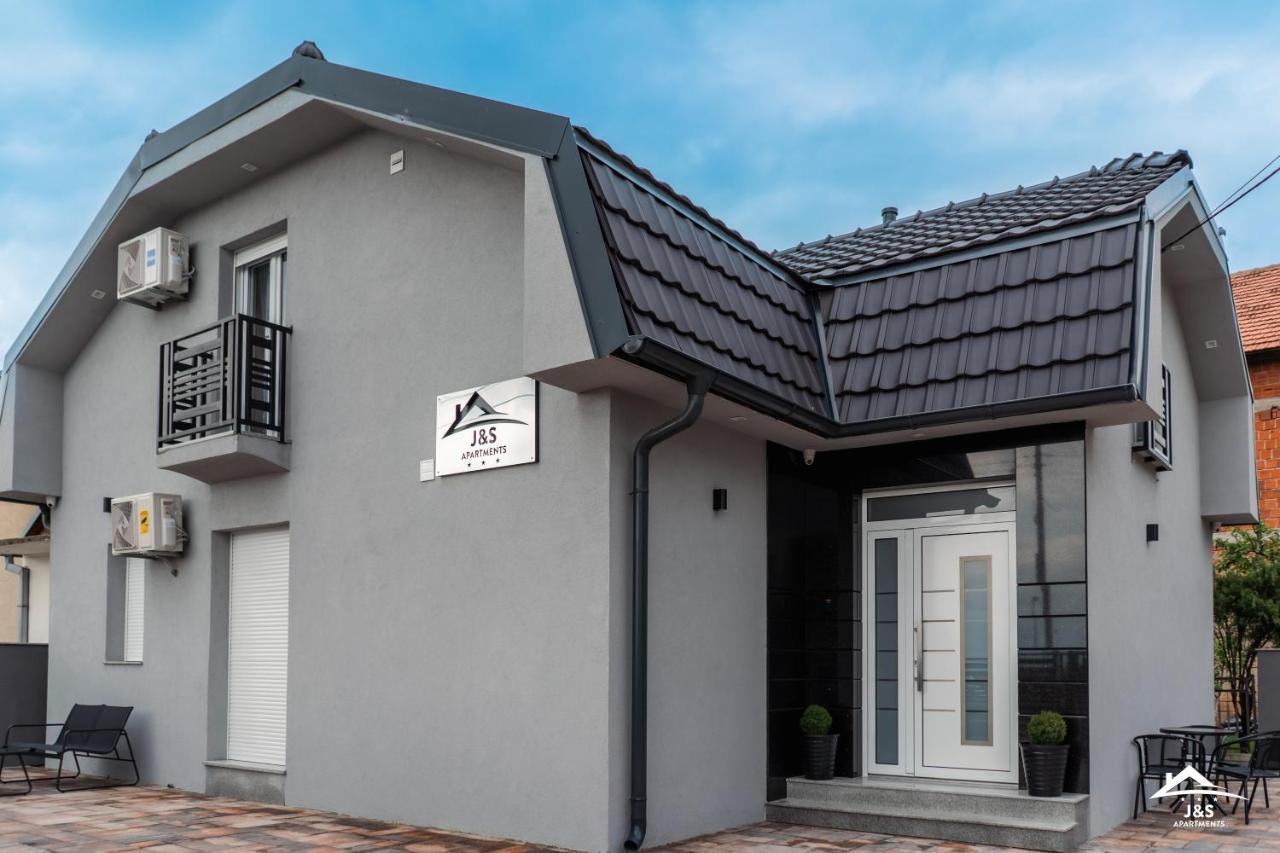 J&S Apartments Nisz Zewnętrze zdjęcie