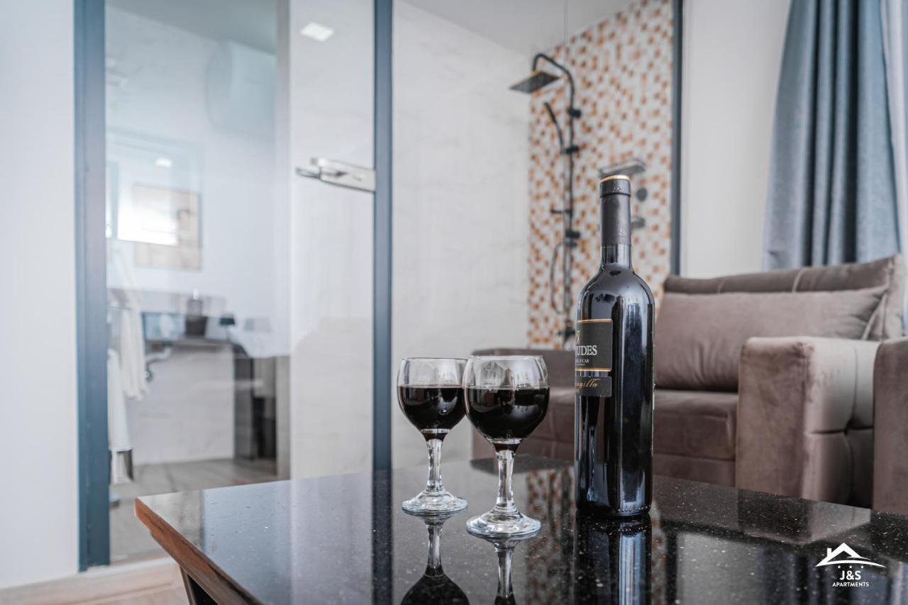 J&S Apartments Nisz Zewnętrze zdjęcie