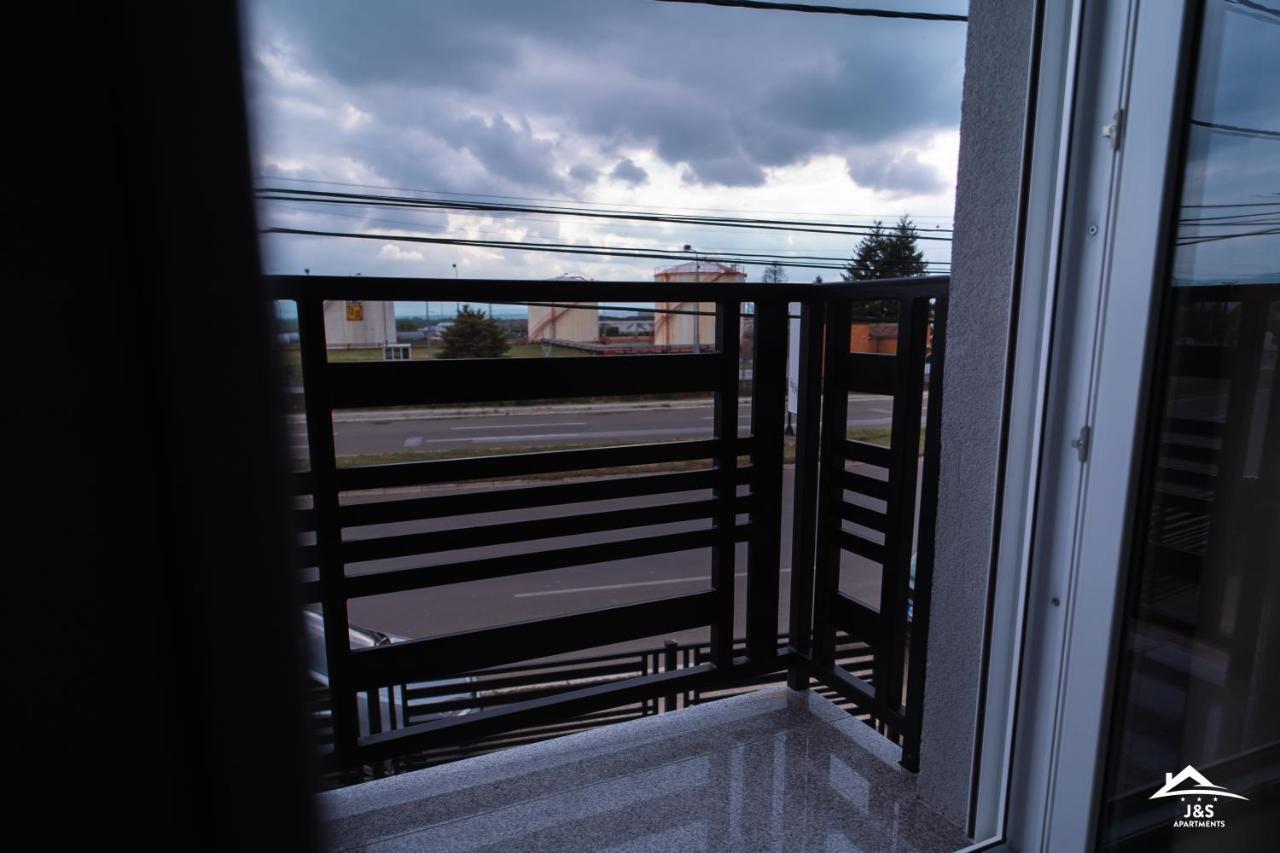 J&S Apartments Nisz Zewnętrze zdjęcie