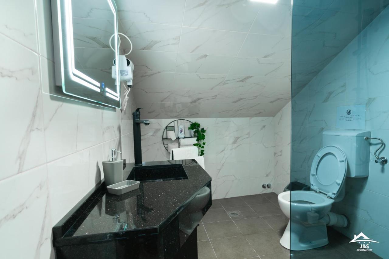 J&S Apartments Nisz Zewnętrze zdjęcie