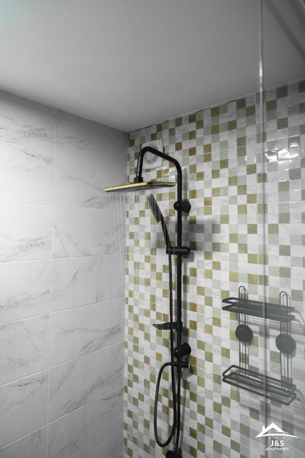 J&S Apartments Nisz Zewnętrze zdjęcie