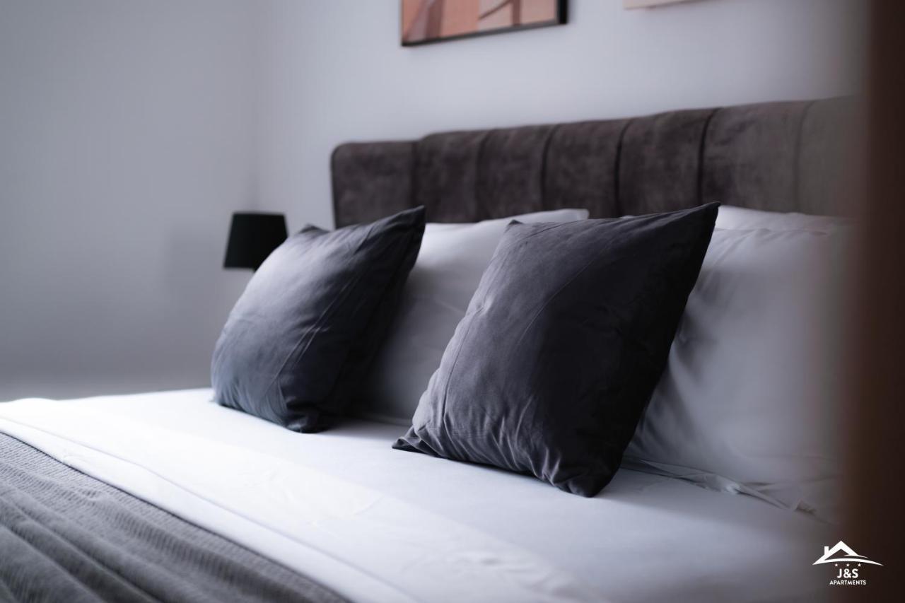 J&S Apartments Nisz Zewnętrze zdjęcie