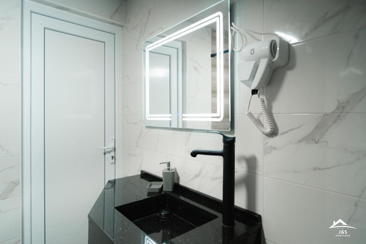 J&S Apartments Nisz Zewnętrze zdjęcie